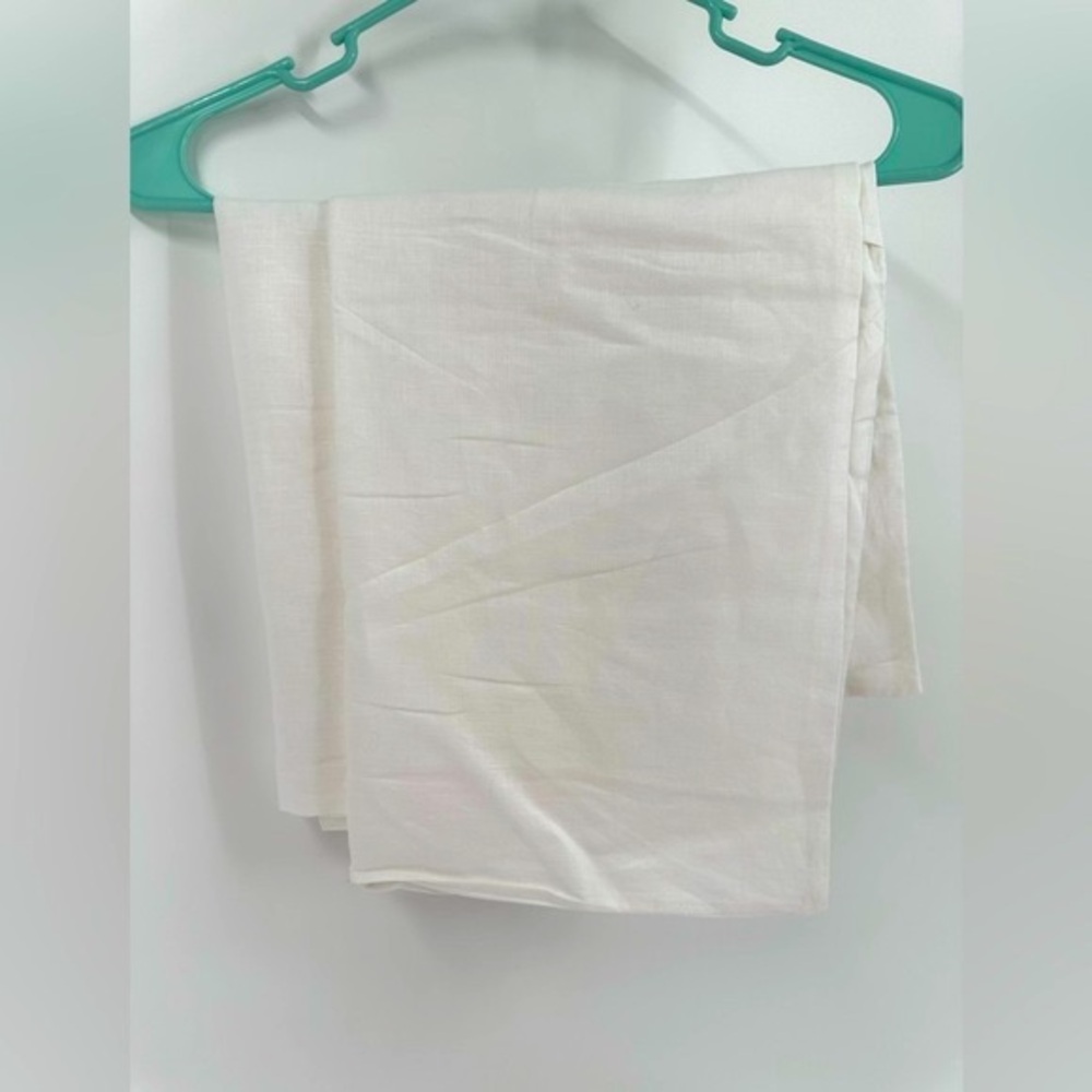 HALLMART COLLECTABLES 2 Standard Sham Linen White Pillow Cases 26W by 20L - Picture 2 of 7